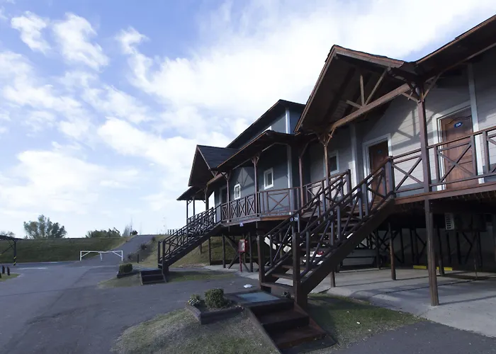 Howard Johnson Marinas & Resort